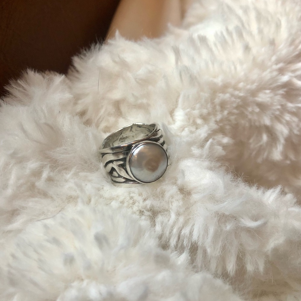Silpada Sz 6 Ring - Pearl and Sterling Silver
